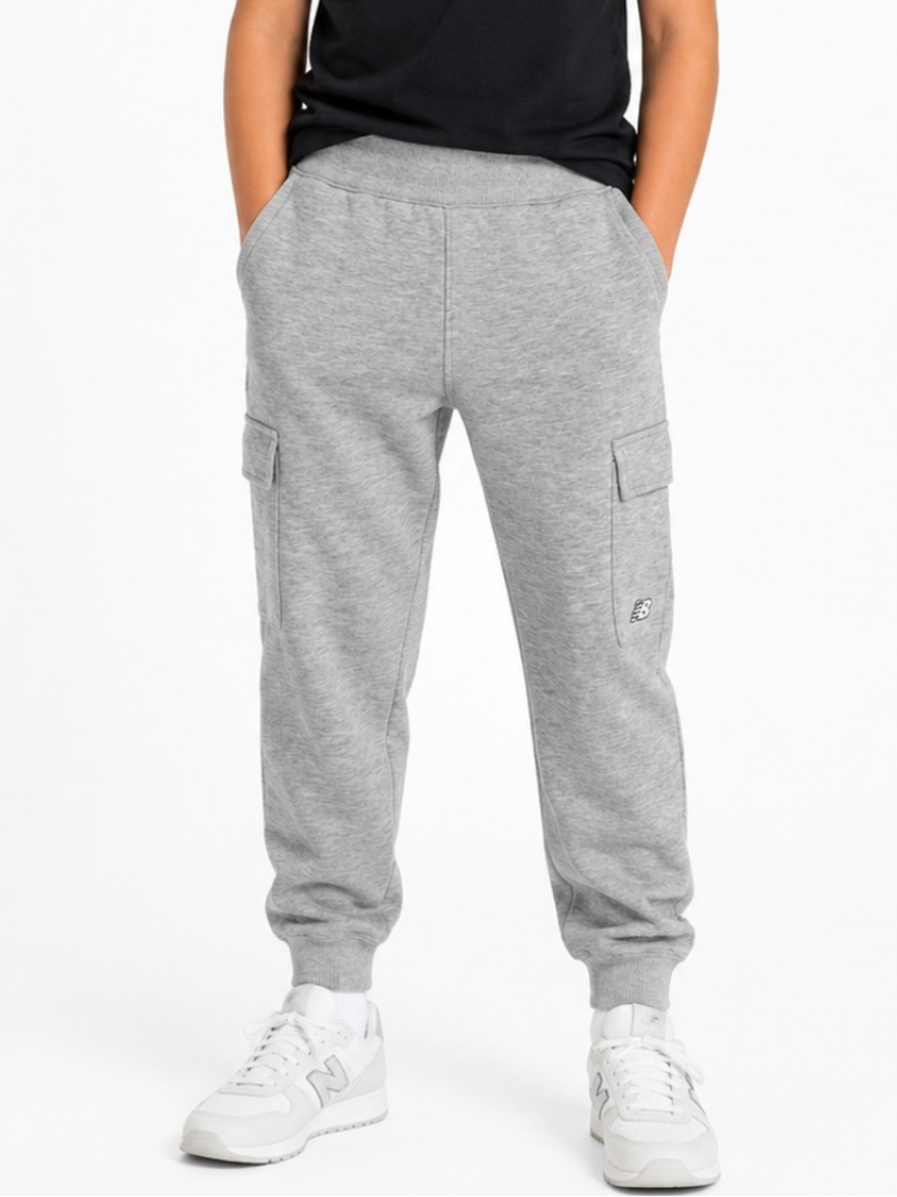New Balance boy’s light gray cargo pocket tapered sweatpants size medium 10/12